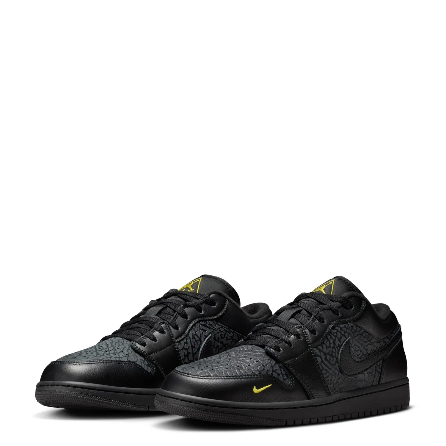 AJ 1 Low SE - Mens - Image 4